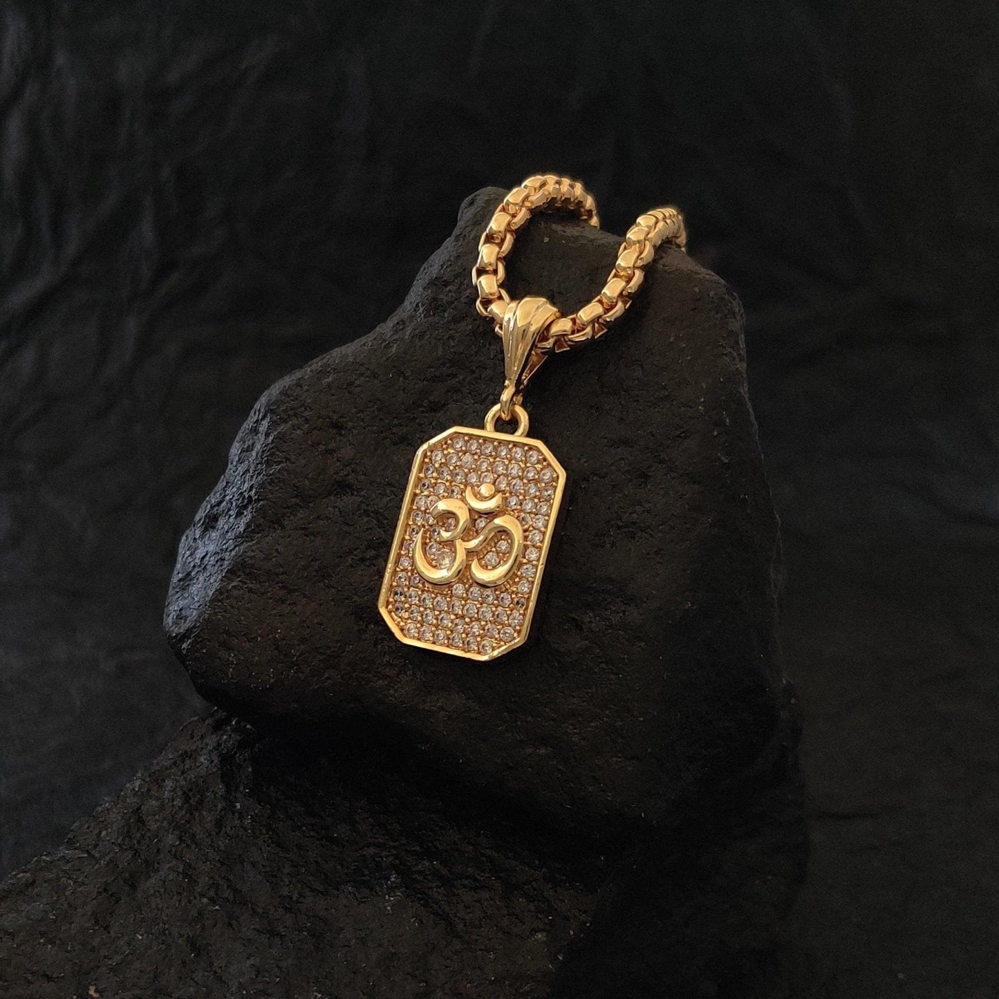 Premium Aum Diamond Pendant Gold Chain